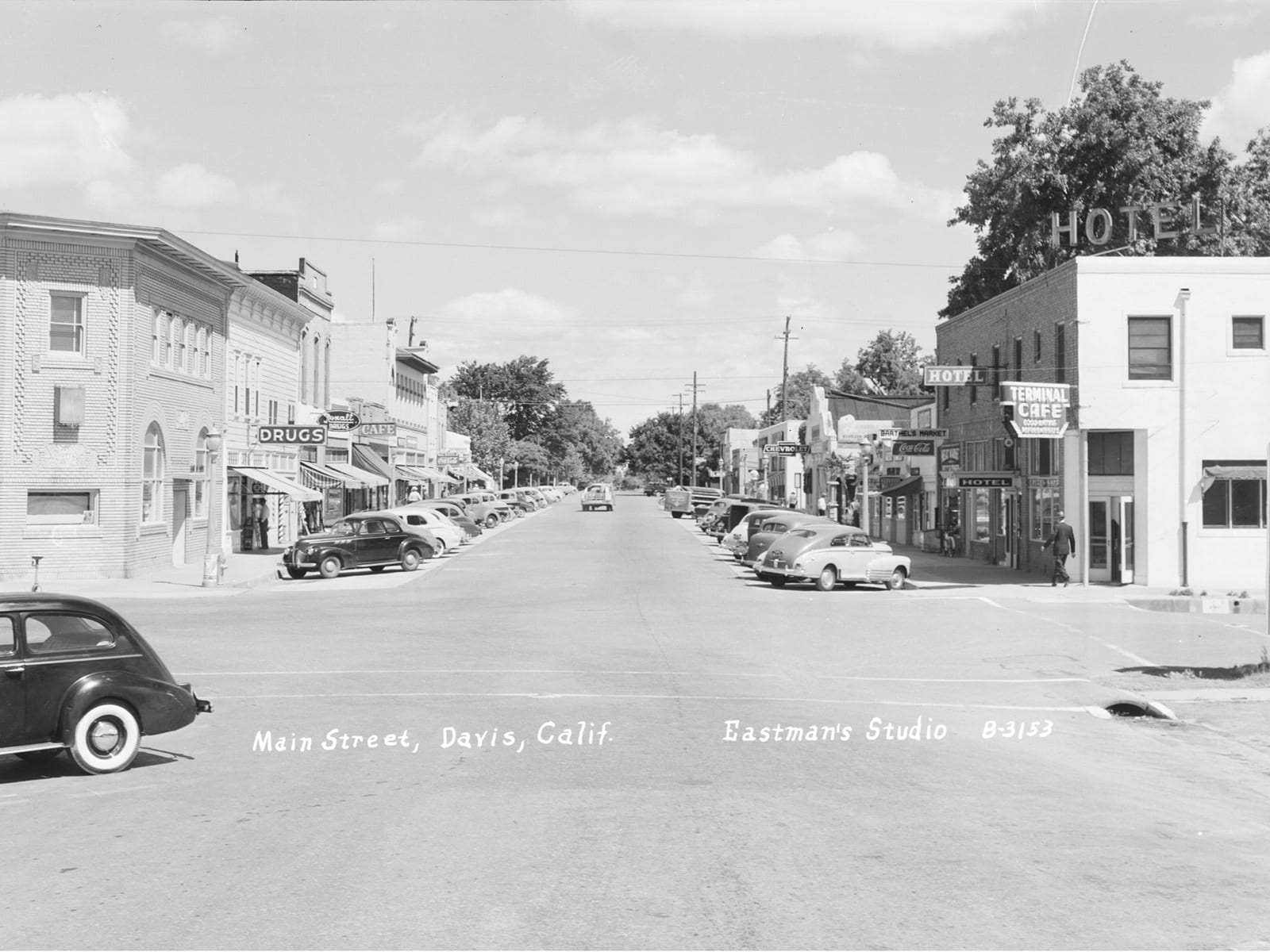 G Street at Second Street, looking north, 1945