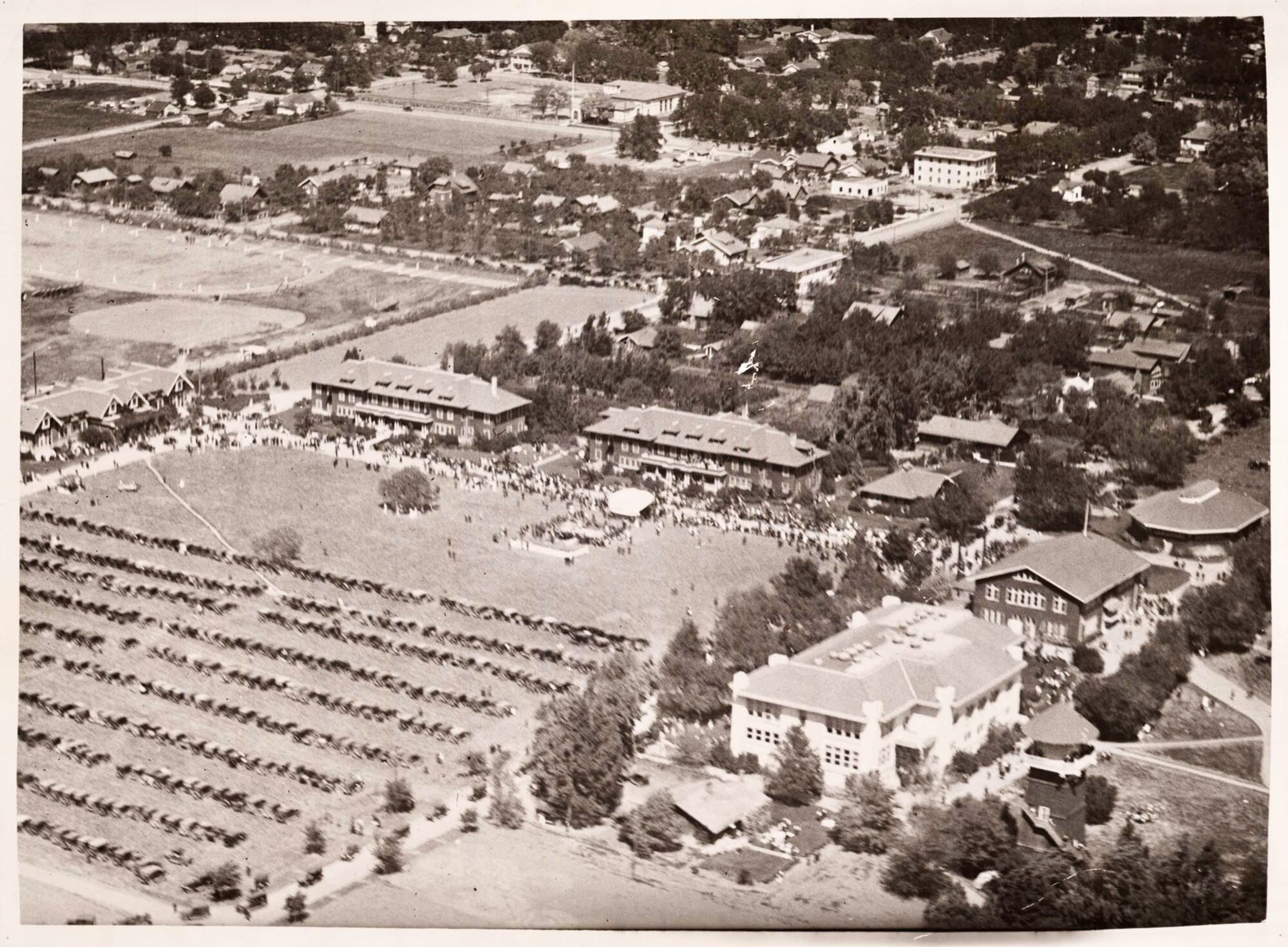 Aerial photograph of UC Davis campus showing Quad and early buildings